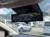 スマートルームミラーは室内の荷物などで後方の視界が遮られても、カメラの映像を直接ルームミラーに表示することができ、視界を確保できます。