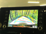 【バックカメラ】駐車時に後方がリアルタイム映像で確認できます。大型商業施設や立体駐車場での駐車時や、夜間のバック時に大活躍!運転スキルに関わらず、今や必須となった装備のひとつです!