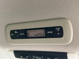 【リアオートエアコン】広い後部座席には必須の機能!風量や温度を自動で調整し前席と同様な車内環境にしてくれるリアオートエアコンを装備。夏の暑さも冬の寒さもストレスなく快適にお過ごしいただけます♪