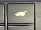 【パワーバックドア】スマートキーや運転席のボタンを押すだけでリアゲートが自動で開閉します!荷物を持っている時や、高い位置にあるバックドアを閉める際に便利な機能です♪