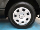 タイヤは195/80R15!残り溝も十分でございます!