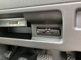 ETC車載器付きです♪高速道路をスイスイと通過!で、キャシュレス!クルマは料金所をノンストップで通過することができます☆