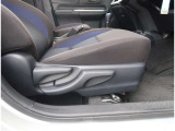 【シートアジャスター】上下調整できるシートアジャスター!運転手にあったドライバーズポジションができますね。
