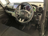 分かりやすく操作しやすい運転席まわりです☆