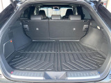 【パワーバックドア】スマートキーや運転席のボタンを押すだけでリアゲートが自動で開閉します!荷物を持っている時や、高い位置にあるバックドアを閉める際に便利な機能です♪