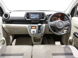 見通しのよいすっきりとした視界で、誰でも運転しやすいです。運転のしやすさは疲れにくさにも繋がりますよ♪