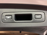 【パワーバックドア】スマートキーや運転席のボタンを押すだけでリアゲートが自動で開閉します!荷物を持っている時や、高い位置にあるバックドアを閉める際に便利な機能です♪