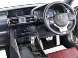 ★使いやすさや安全性を追求したステアリング周り!高級車ゆえにスイッチ類が多いのも特徴ですね!考え尽くされた配置ですぐに使いこなす事が出来ますのでご安心下さい!是非、体感してみて下さい!!
