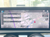 ●ベンツ純正ナビ:一体感のあるナビは、高級感ある車内を演出してくれます。Bluetooth再生などオーディオ機能も充実しておりますので、運転もより楽しめます♪