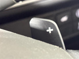 【減速セレクター(e:HEV)】アクセルペダルを離したときの減速の強さを調整することができます!下り坂で速度が上がるとき、高速道路で前走車がいるときなどの速度調整を手元に行うことができ安心ですね!