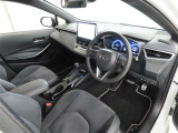 シンプルで使いやすいデザインの運転席です。