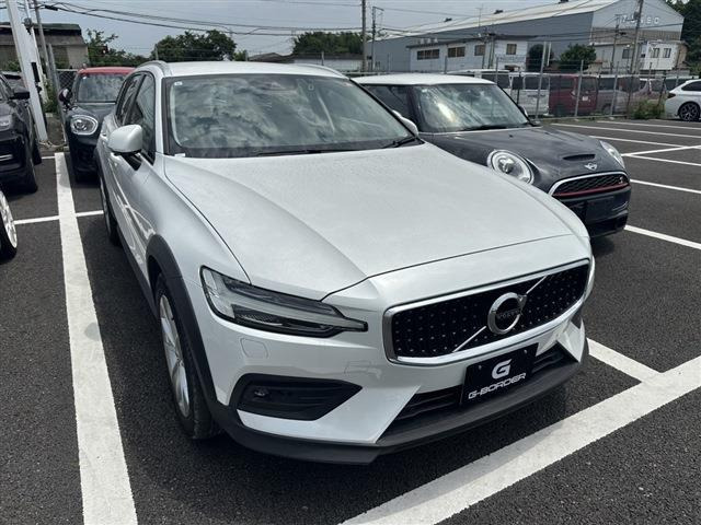 V60クロスカントリー T5 AWD 4WD 禁煙車 白革シート 純正ナビ フルセグTV