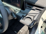 運転席側ドリンクホルダー