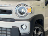 【LEDヘッドライト】悪天候や夜間走行時も良好な視界を確保し安心して運転できる高輝度LEDヘッドライトを装備!点灯速度が早く、消費電力も抑えられています。