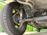 お車を安心してお乗りいただく為には、足回りの定期点検が欠かせません。サービスサポート(有償保証)では無料点検もご提供しており、安心のカーライフをお過ごしいただけるサポート体制が整っています。
