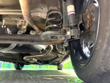 お車を安心してお乗りいただく為には、足回りの定期点検が欠かせません。サービスサポート(有償保証)では無料点検もご提供しており、安心のカーライフをお過ごしいただけるサポート体制が整っています。