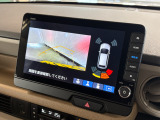 バックギアに入れるだけで自動でリヤカメラに切り替わります!車庫入れやバックが苦手な方にオススメ!