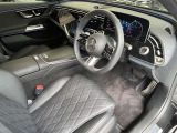 納車前整備も大きなポイントです。メルセデス・ベンツの定める厳しい基準をクリアしたお車のみご案内しております。さらにご安心して頂けるように納車整備はメーカー規定に基づき自社工場にて入念に行っております。
