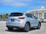 【CX-5】上質感と精悍さを兼ね備え、ワイド感を強調した意匠。オールラウンドな機能美と品格、洗練されたデザイン。