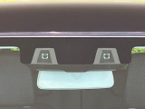 【スズキ セーフティサポート】走行中に前方の車両等を認識し、衝突しそうな時は警報とブレーキで衝突回避と被害軽減をアシスト。より安全にドライブをお楽しみいただけます。