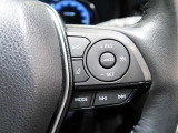レーダークルーズコントロール機能付きです。走行中に先行車の様子を検知しながら、設定した車速の範囲内で先行車との距離のキープを支援します。詳細は販売店スタッフまでおたずねください。