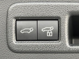 【パワーバックドア】スマートキーや運転席のボタンを押すだけでリアゲートが自動で開閉します!荷物を持っている時や、高い位置にあるバックドアを閉める際に便利な機能です♪