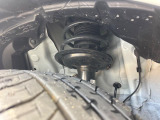 お車を安心してお乗りいただく為には、足回りの定期点検が欠かせません。サービスサポート(有償保証)では無料点検もご提供しており、安心のカーライフをお過ごしいただけるサポート体制が整っています。