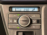 快適装備のオートエアコン♪ 温度設定をすれば、自動で車内の温度管理をしてくれる優れ物です☆彡