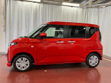 【スマートアシスト搭載車】 衝突回避支援ブレーキ機能(対車両・歩行者)、衝突警報機能(対車両・対歩行者)、誤発信抑制制御機能などの機能で安全な運転をサポートします。
