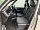 見通しのよいすっきりとした視界で、誰でも運転しやすいです。運転のしやすさは疲れにくさにも繋がりますよ♪