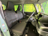 運転席シート廻りは使用感も少なく、良好な状態となっています。丁寧に使われていたことがよくわかりますね。