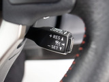 レーダークルーズコントロール  ミリ波レーダーと単眼カメラで先行車を認識し、車速に応じた車間距離を保ちながら追従走行を支援します。