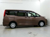 この度は、当社の展示車をご覧いただきまして、誠に有難うございます。自信をもってお勧めできる車となりますので、ごゆっくりご覧頂きたいと思います。