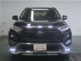 人気のSUV!視点が高く運転しやすい、アウトドアにも街乗りにも活躍する一台です。