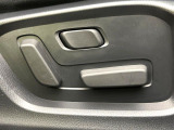 【パワーシート】スイッチ一つで簡単にシートの微調整が可能!電動だから力もいりません!快適なシートポジションにセットして、快適なドライブをお楽しみください。