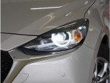 【LEDヘッドライト】省電力で長寿命の明るく運転しやすいLEDヘッドランプです。明るく照らすので暗い夜道からお客様を守ってくれます。お近くの広島マツダまでお越しください。