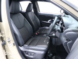 運転席・助手席ともにシートヒータが付いており、運転席がパワーシートで微妙なポジション調整も可能です!