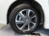 タイヤサイズは、205/60R16です。