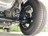 お車を安心してお乗りいただく為には、足回りの定期点検が欠かせません。サービスサポート(有償保証)では無料点検もご提供しており、安心のカーライフをお過ごしいただけるサポート体制が整っています。