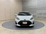 お車購入のポイントとなるフロントマスクです!シャープな目つきが印象的なデザインのヘッドランプです。