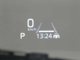 カラーヘッドアップディスプレイ付き。少ない視線移動で情報を確認できるので、運転の疲労軽減に繋がりますよ♪