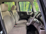 運転席シート廻りは使用感も少なく、良好な状態となっています。丁寧に使われていたことがよくわかりますね。