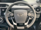 インテリアに合わせたデザインのステアリングは、運転される方のことも考え、運転しやすい形状、大きさです。是非一度、実際に触ってお確かめください。