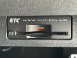 ◆【ETC】有料道路を利用する際に料金所で停止することなく通過できる、ETC車載器(ノンストップ自動料金収受システム機器)が装備されています。セットアップを行うことで利用可能になります。