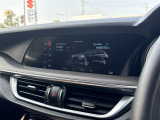 ステルヴィオ  4WD 本革シート