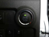 【プッシュスタート】スマートキーを携帯していればキーを取り出さずにドアを施錠&解錠。クルマの始動も可能です♪