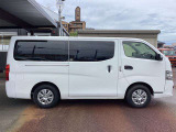 ご成約のおクルマ全て、エンジンオイルを交換してご納車させていただきます!また、点検時に消耗品の状態確認も行い必要に応じて新品交換させていただきます!