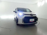 LEDヘッドライトです。デザイン性がよくとても明るいので、夜間の走行や悪天候でも安心です。しかも長寿命!