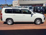 ご成約のおクルマ全て、エンジンオイルを交換してご納車させていただきます!また、点検時に消耗品の状態確認も行い必要に応じて新品交換させていただきます!