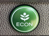 ◆【ECONモード(イーコン)】クルマの動きを管理するシステムです。燃費を優先に自動制御されるもので、低燃費走行を自然にできるようになります。